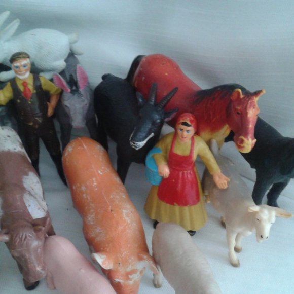 32 Rubber Animals - Picture 5 of 16